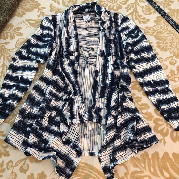 Libra Drapey Open Cardigan - Picture 9 of 11